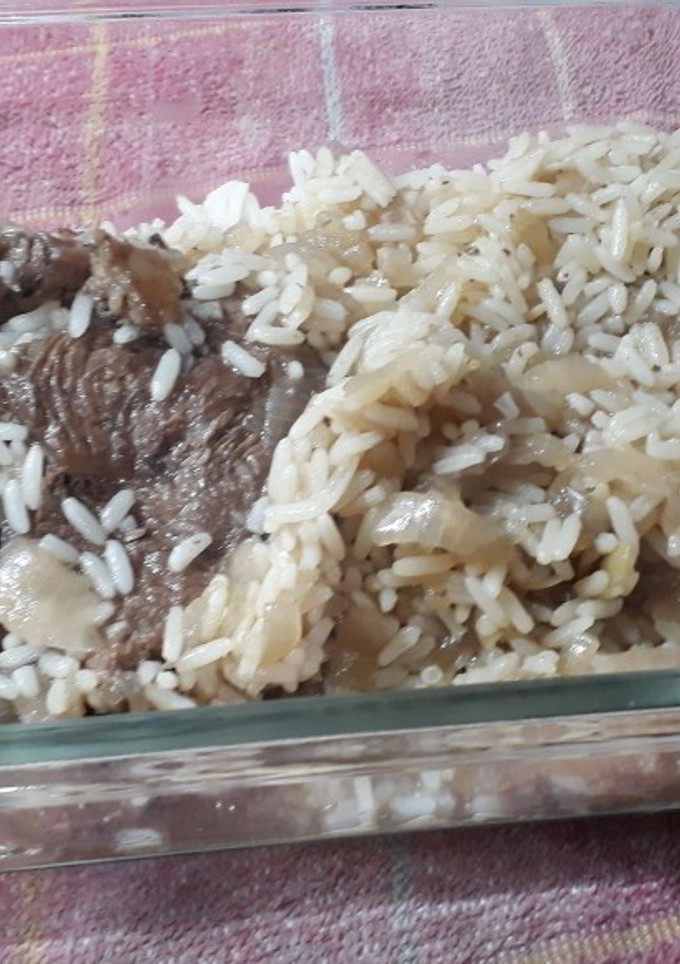 Una foto de Rosbife a la cacerola/con arroz