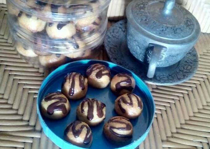 Nastar isi coklat