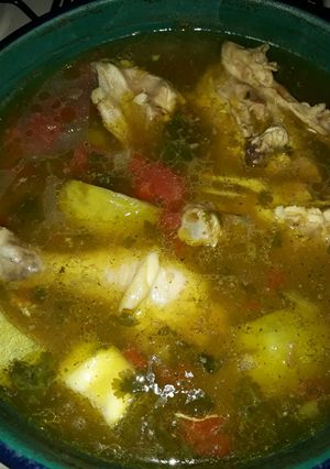Una foto de Caldo de pollo