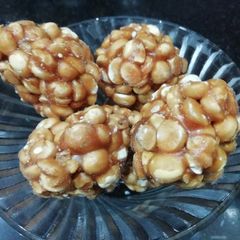 A picture of Bhog Ladoo (Jaggery and gram lentil).