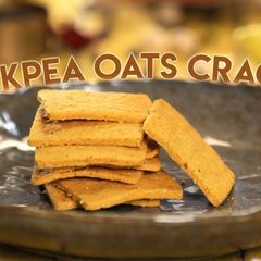 A picture of Chickpea Oats Crackers.