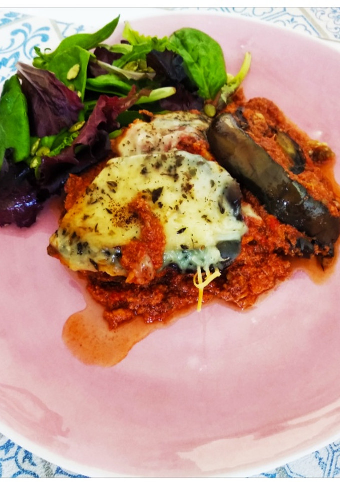 Una foto de Moussaka keto