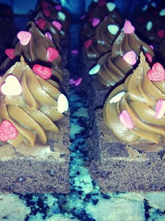 Una foto de Brownies con dulce de leche