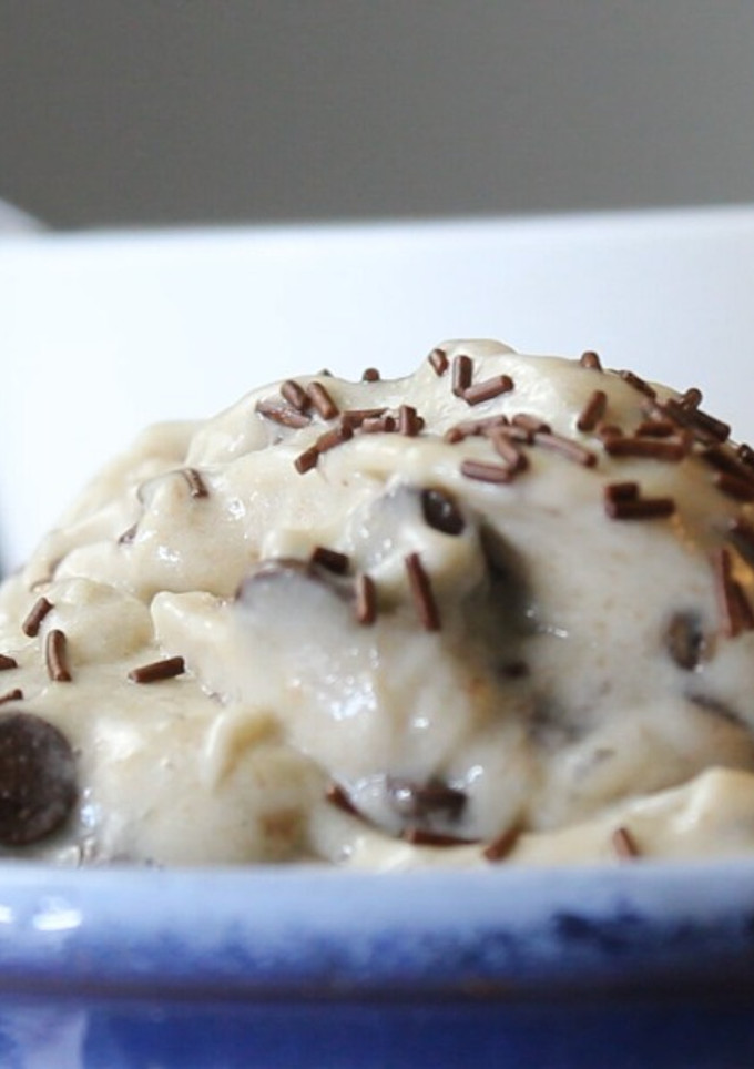 Una foto de 😉 Helado de plátano casero en 5 min - 👉 Recetas postres veganos