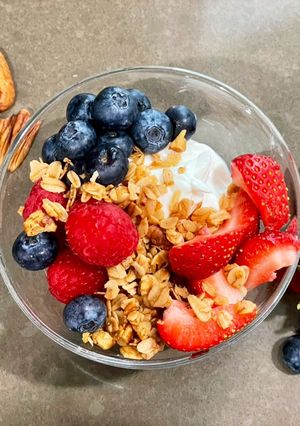 A picture of Maple Honey-Nut Granola.