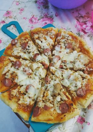Foto resep Pizza Teflon (rotinya dijamin empuk!)