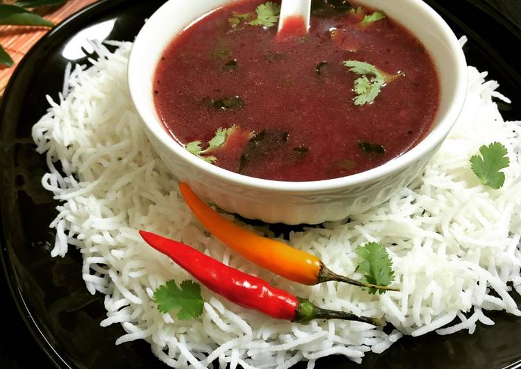 Black Grapes Gooseberry Rasam Soup