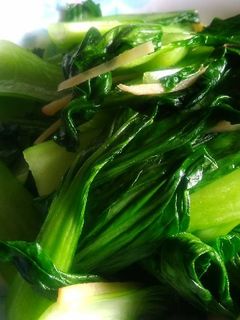 薑絲麻油炒青江菜(湯匙菜) 的食譜成品照片