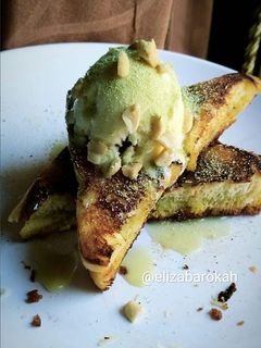 Foto resep Roti Panggang Matcha Topping Ice cream