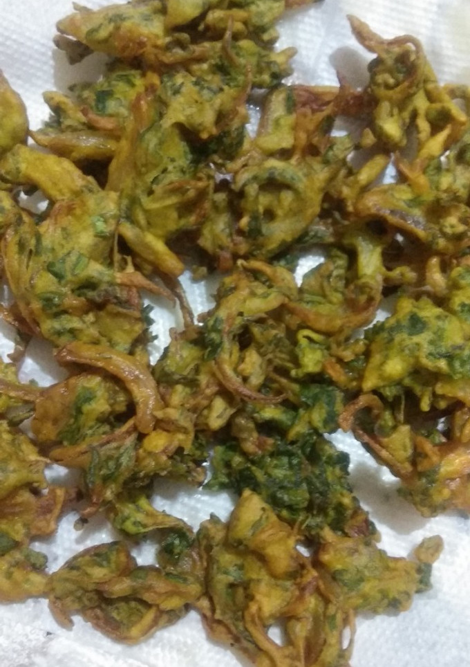 பாலக் பக்கோடா செய்முறை முக்கிய புகைப்படம்