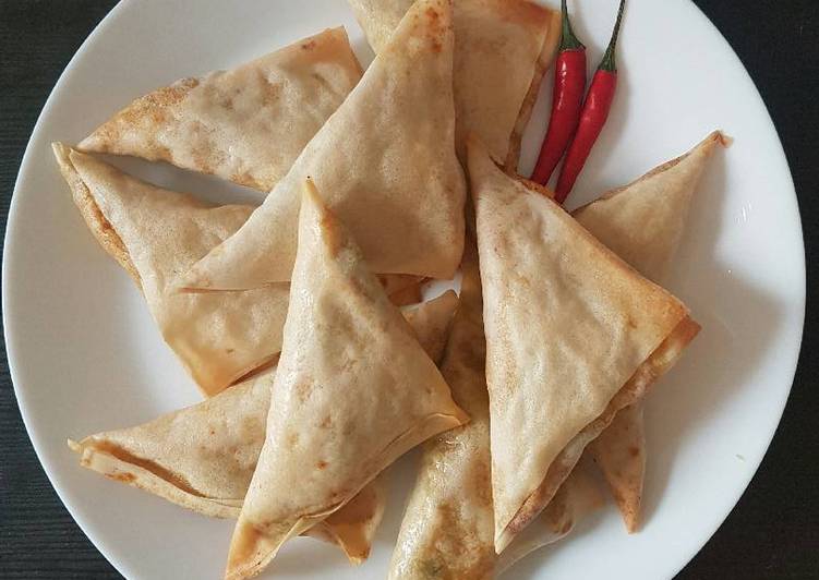 Samosa kentang kacang polong