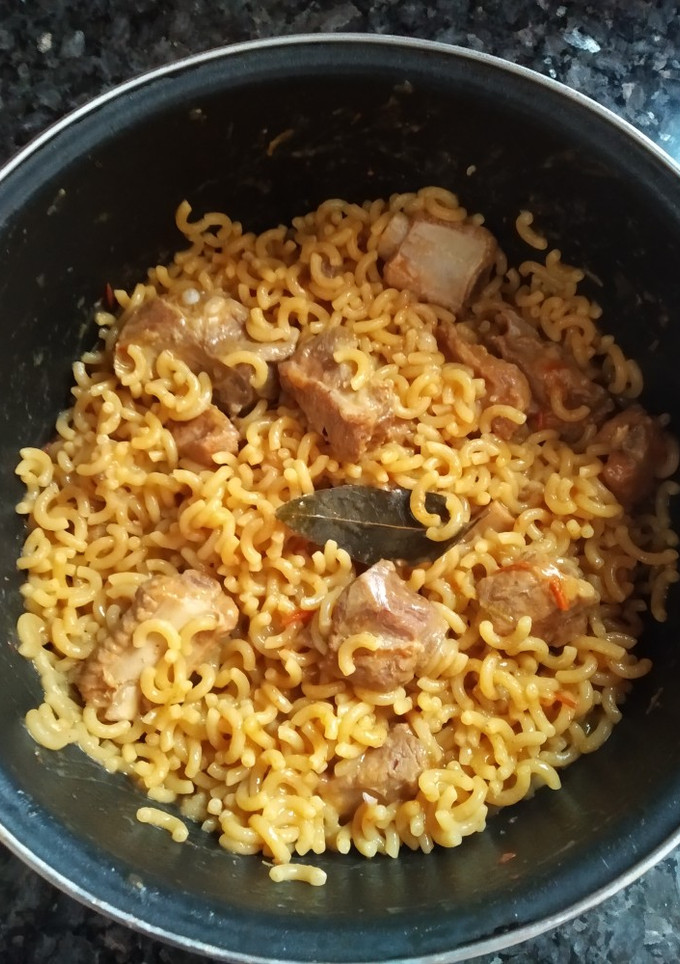 Una foto de Fideos con costillas especiadas