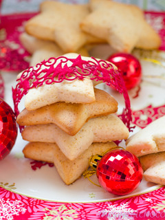 A picture of Ginger and Honey Cookies.