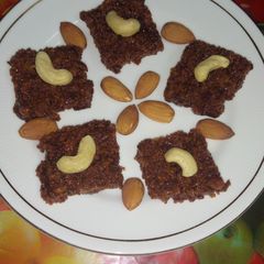 A picture of Ghee ke khurchan se bani swadisht mithai.