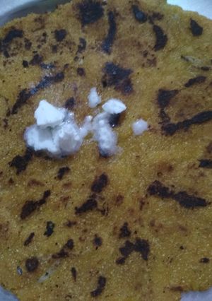 A picture of Makki ki roti.