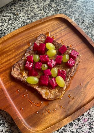 Hình của món French Toast - Chuẩn Vị Pháp Cho Bữa Sáng.