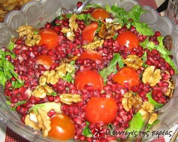 Fast Cooking Methods Arugula salad with pomegranate and spinach Savory Delicious