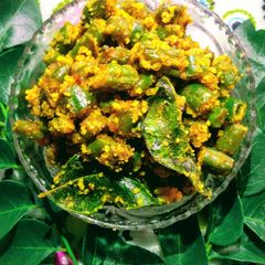 A picture of Farasbi Chi Bhaji Beans cooked with peanuts.