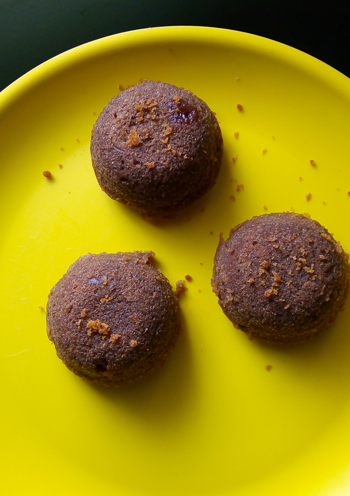 சாக்கோ லாவா கேக் (Choco lava cake recipe in tamil) செய்முறை முக்கிய புகைப்படம்