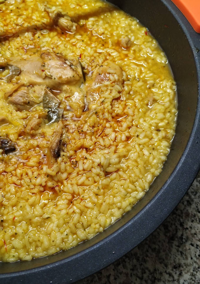 Una foto de Arroz de domingo con carne, sin pimientos. 🤗