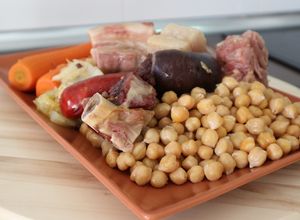 Foto principal de Cocido Madrileño en olla express
