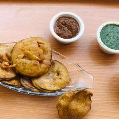 A picture of Bengan pakora.