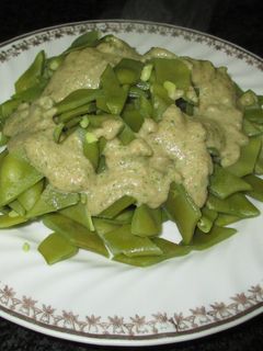 Una foto de Judías planas con salsa de anacardos-veggie - fácil