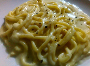 Una foto de Tallarines con crema de leche