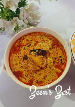 A picture of Dahi Aloo/Potatoes in Curd Gravy.