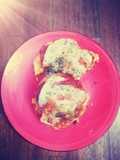 Bombas de papa rellenas de carne a la pizza