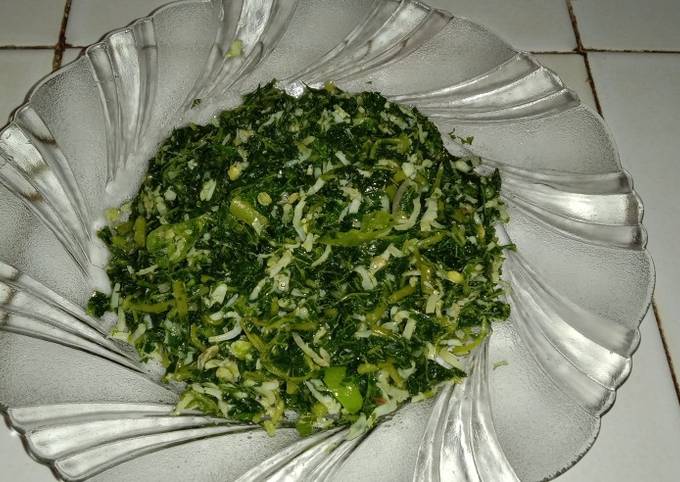 Bagaimana Menyiapkan Tumis Daun Pepaya + Teri Medan, Bisa Manjain Lidah