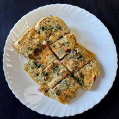 Kolkata Street style Bread Omelette / Dim Powroti A picture of Kolkata Street style Bread Omelette / Dim Powroti.