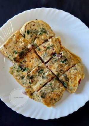 A picture of Kolkata Street style Bread Omelette / Dim Powroti.