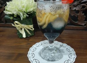 Foto resep Es Blewah Sirup Bunga Telang