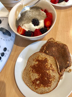 Una foto de Tortitas de avena y plátano. Desayuno sano 2