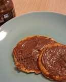 Pancakes veloci con crema spalmabile alle nocciole
