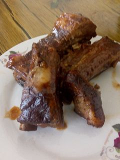 Una foto de Costillar en vino con soja