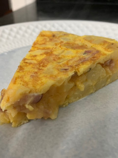 Una foto de Tortilla de patata con bacon