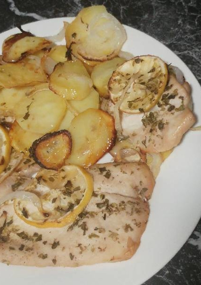 Una foto de Filetes de pollo con limón al horno