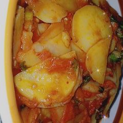 A picture of Alu tamater ki sabzi.