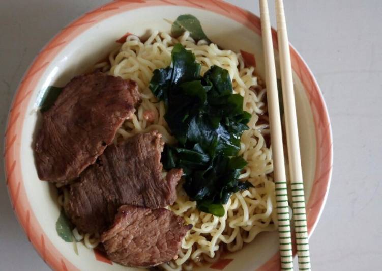 Steps to Prepare Speedy Pork Ramen noodles