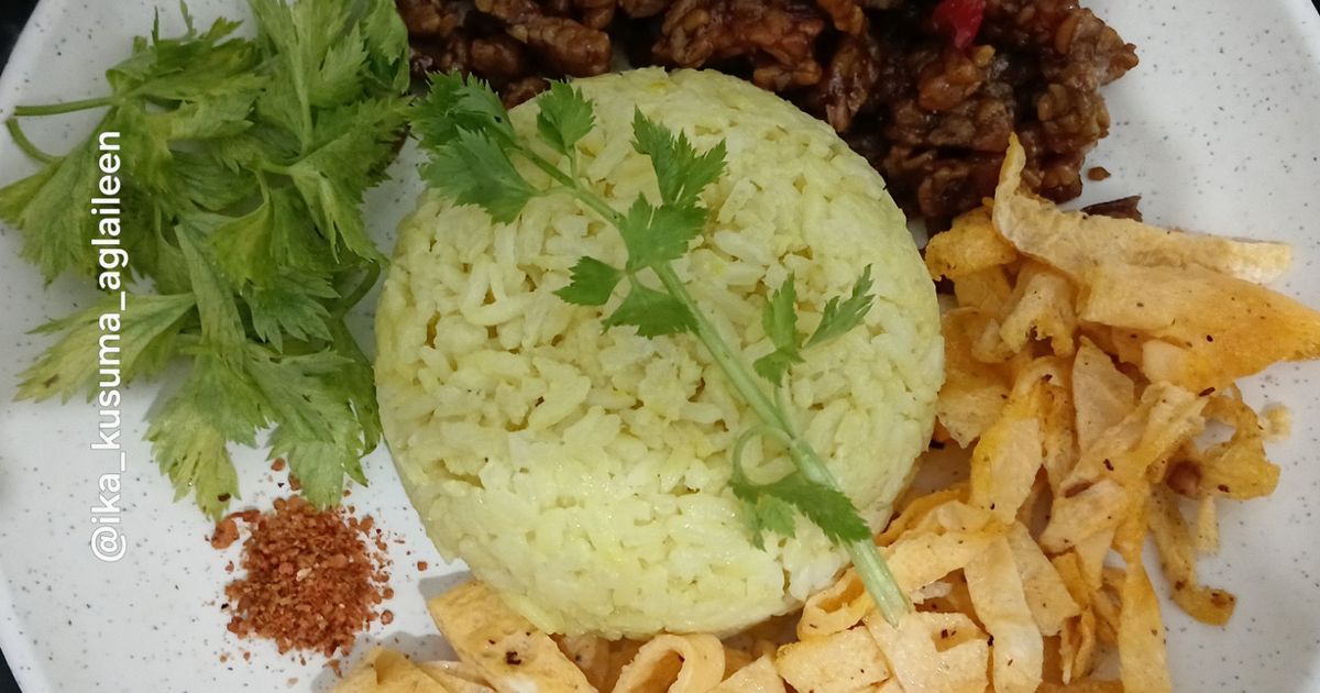 Nasi Kuning Magic Com Khas Semarang