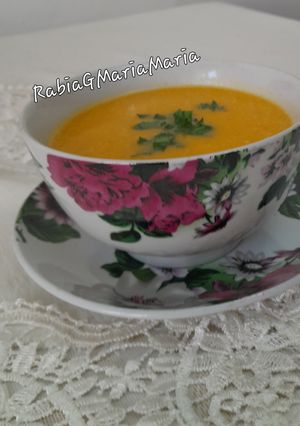 صورة لوصفة حساء بالبطاطا وشمر والجبن🥔🧀