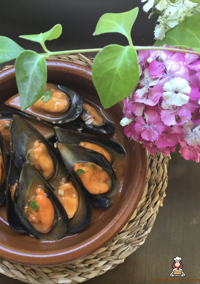 Una foto de Mejillones en salsa picante