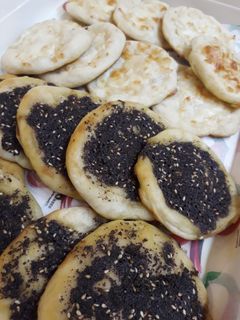 صورة لوصفة طريقة مناقيشش طرية ورووعه على ضمانتي 👌👌