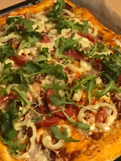 Magyaros pizza recept fotója