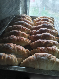 Una foto de Croissant dulces
