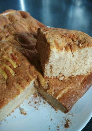 A picture of Easy-peasy apple cake #helpfulcook.
