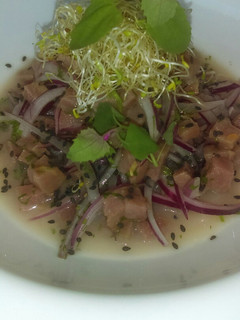 Una foto de Ceviche de atún
