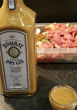 A picture of Homemade Salad Dressing.